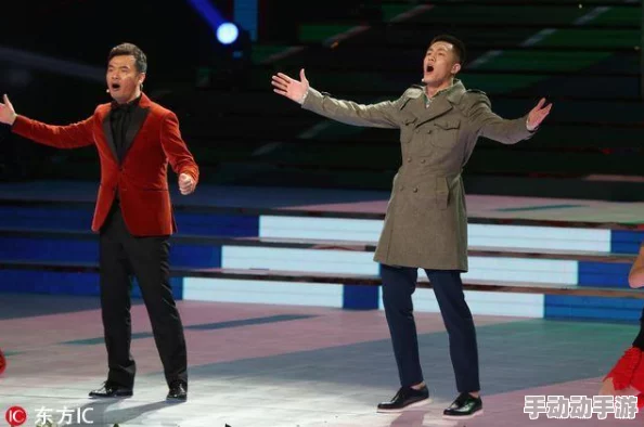 38岁的沈阳阿姨叫的没谁了，竟然在夜市现场展现惊人歌喉，征服所有路人瞬间成网红！