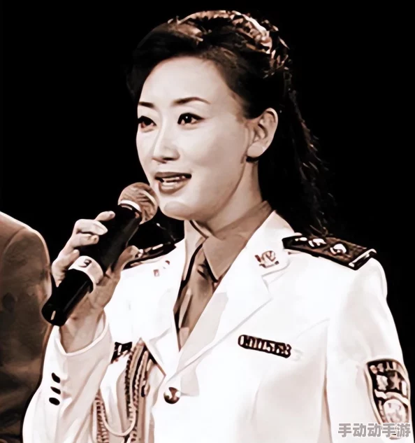 38岁的沈阳阿姨叫的没谁了，竟然在夜市现场展现惊人歌喉，征服所有路人瞬间成网红！