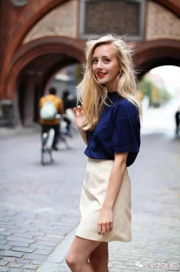 女裙底部：时尚潮流的演变与女性魅力的展现，如何选择适合自己的裙子风格？