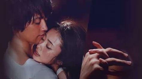 三级做爰视频:最新热门影片引发观众热议,探讨其对社会文化的影响与反响 三级做爰视频:最新热门影片引发观众热议,探讨其对社会文化的影响与反响