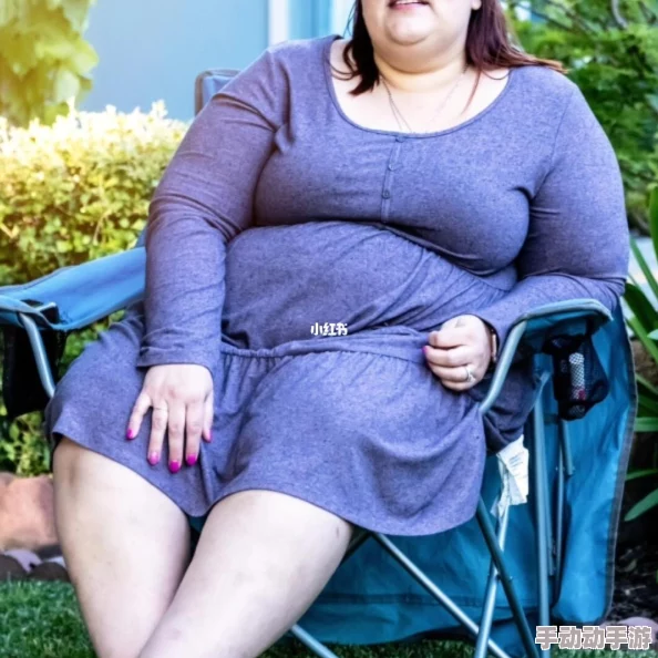 俄罗期毛多肥女BBw：最新动态揭示她在社交媒体上的影响力与粉丝互动情况，备受关注的生活方式引发热议