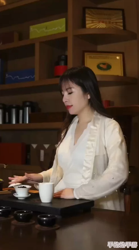 黑丝茶艺老师：在传统与时尚交融中，展现独特魅力与茶文化的深厚底蕴