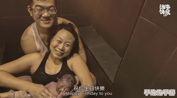 骚年卫生间勾搭非同老汉，竟引发一场意想不到的社交风波与网络热议，网友纷纷围观讨论事件背后的真相