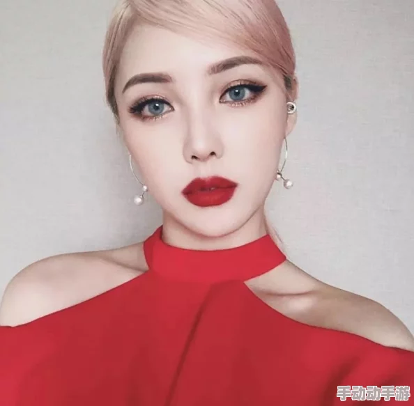 女士妆前乳大全图片：让你的妆容持久无瑕，瞬间提升气色的秘密武器大公开！