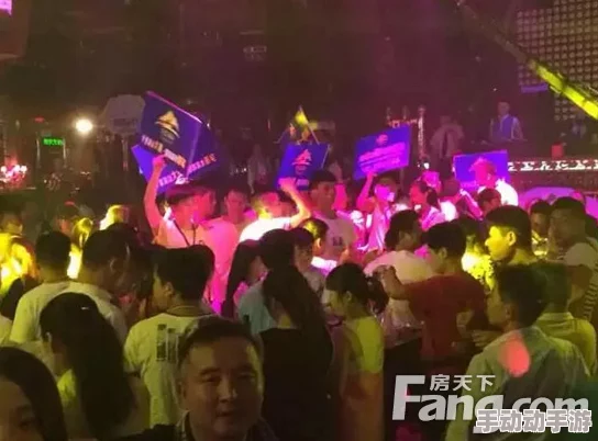 精69XXXⅩXx喷潮：震撼全场的激情时刻，观众热血沸腾，现场气氛火爆！