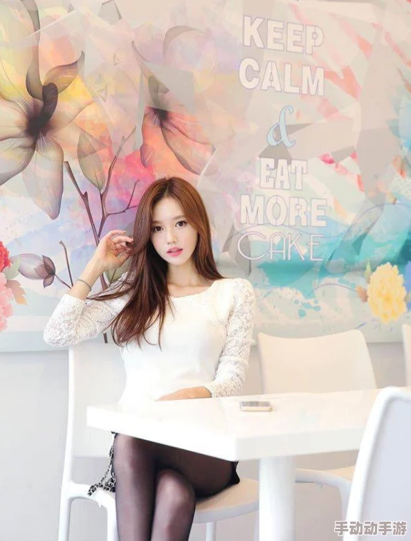 韩国美女丝袜一区二区：最新时尚潮流引领，展现优雅与魅力的完美结合，成为街头风景线的新宠