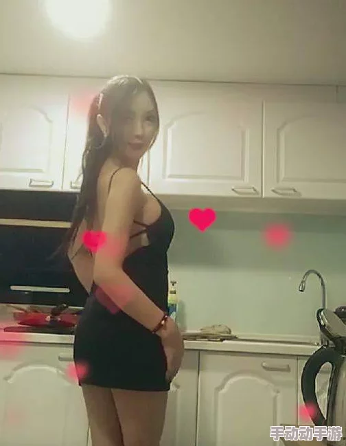 苏婷性荡生活：近日，苏婷在社交媒体上分享了她的最新动态，引发网友热议，讨论其生活方式与个人选择