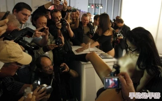 亚洲超大尺度激情啪啪人体：最新动态揭示了这一领域的前沿发展与趋势，吸引了众多关注与讨论