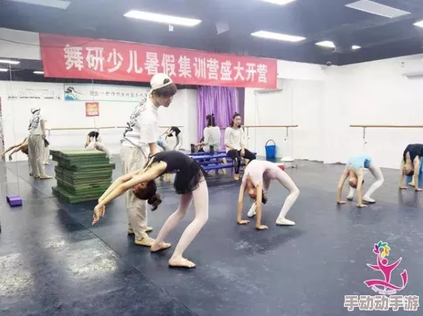 纳西妲腿法娴熟脚法教学视频：掌握绝技，轻松提升你的舞蹈水平，快来学习吧！