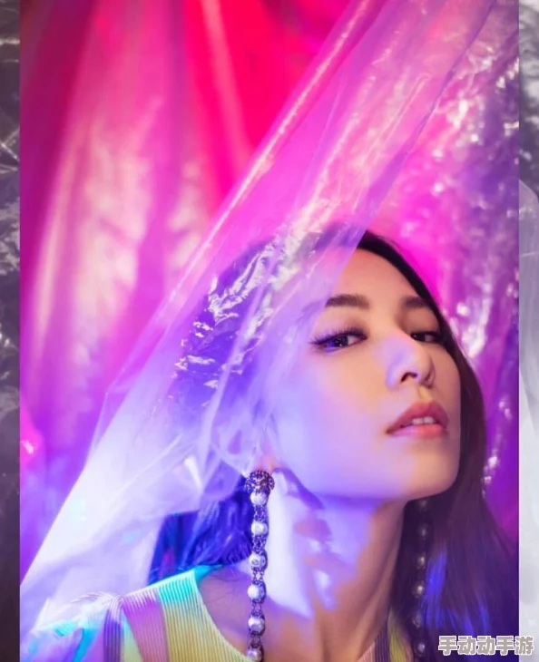 MD74苏清歌:最新动态揭示其在音乐领域的突破与发展,粉丝期待新专辑发布! MD74苏清歌:最新动态揭示其在音乐领域的突破与发展,粉丝期待新专辑发布!