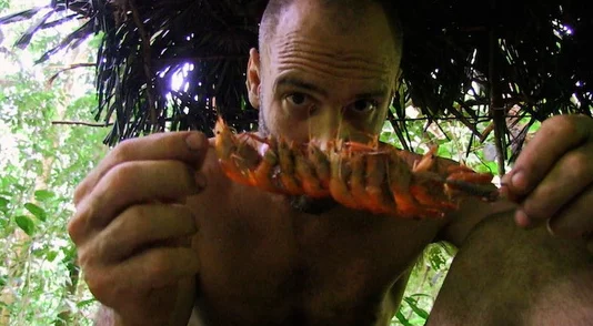 野外猛男的大粗鳮1巴，惊现丛林深处，引发众人围观，震撼场面让人目瞪口呆！