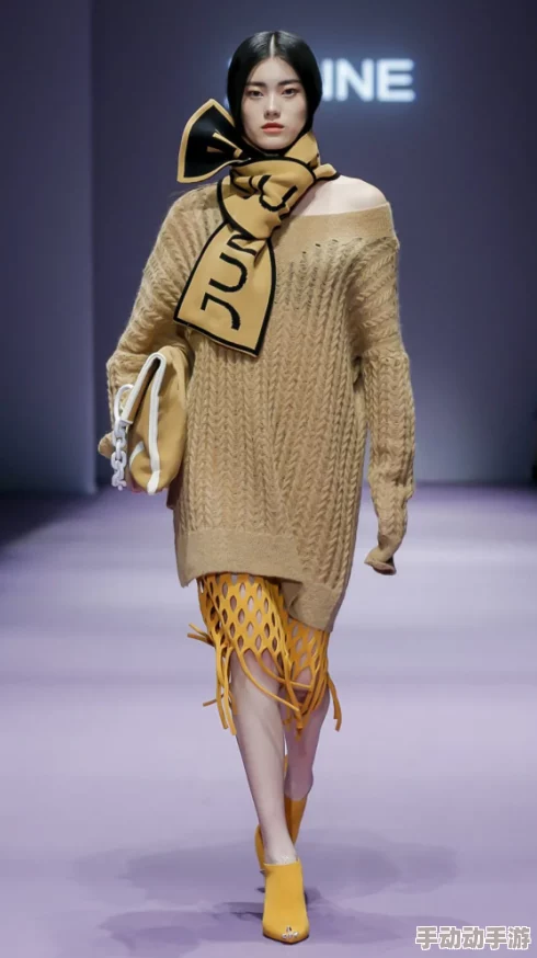 后入白丝：一场引发热议的时尚潮流，背后隐藏着怎样的文化现象与社会反响？