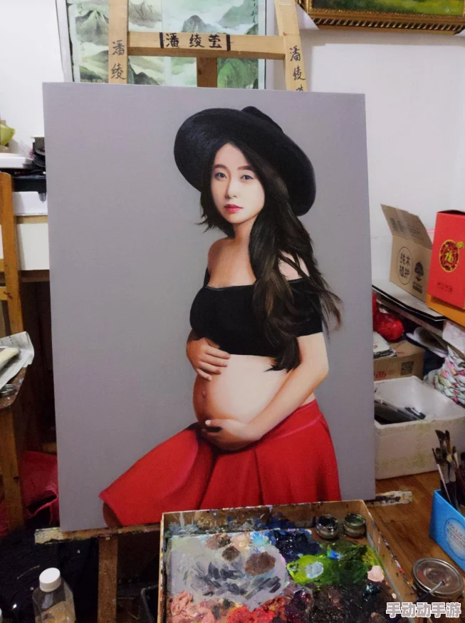 美女下部无遮挡：近日网络上流传一组引发热议的照片，展示了多位模特在时尚秀场上的大胆造型，引起网友们的广泛讨论