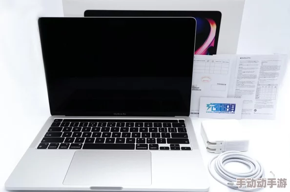 16岁日本学生MacBook Pro评测：超越期待的性能与设计，颠覆学习与创作的全新体验！