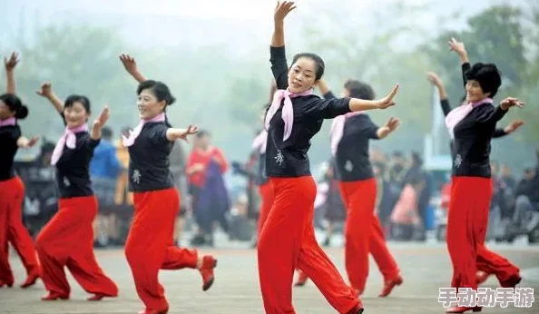 使劲操china:全球热议中国新兴运动,年轻人纷纷加入狂欢潮流,引发社交媒体热烈讨论! 使劲操china:全球热议中国新兴运动,年轻人纷纷加入狂欢潮流,引发社交媒体热烈讨论!