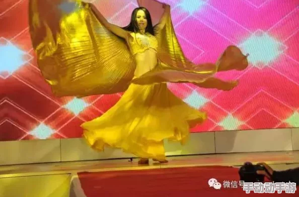 美女在线：最新动态展示了各类才艺与风采，吸引众多网友互动与关注，热度持续攀升