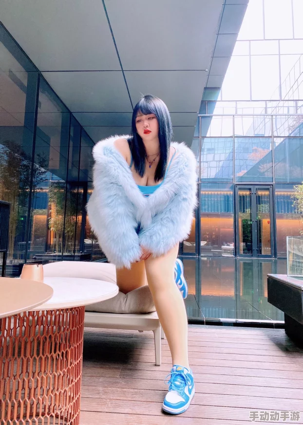 浓毛老太bbwbbw两个人的房间:探讨生活中的亲密关系与共享空间的重要性,带你走进她们的日常故事与情感世界 浓毛老太bbwbbw两个人的房间:探讨生活中的亲密关系与共享空间的重要性,带你走进她们的日常故事与情感世界