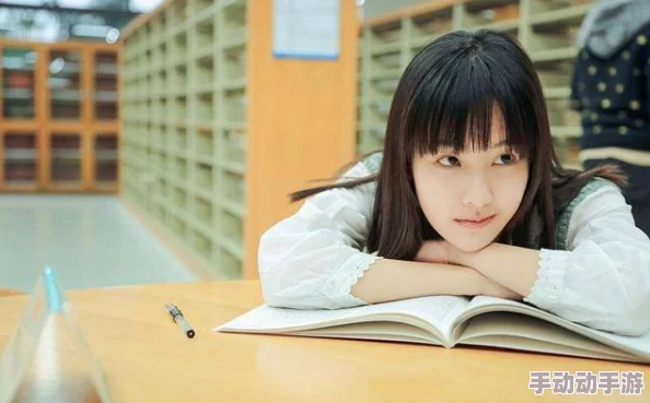 “白丝校花”引发的校园文化现象及其对青少年心理发展的影响研究：以某高校为例