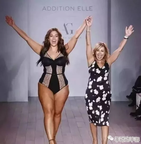 CnⅰneSe偷看农妇BBw，意外发现其背后隐藏的故事与生活艰辛，引发网友热议与讨论