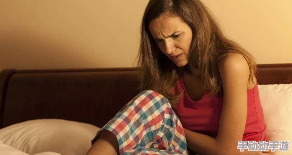 男人女人在一起愁愁愁很痛，情感专家分析两性关系中的烦恼与解决之道，引发广泛讨论