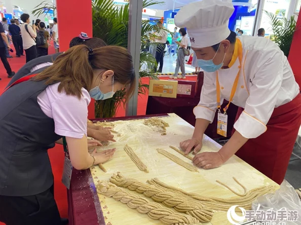 海角社区熟女：最新活动吸引众多女性参与，分享生活经验与情感交流，增进邻里关系