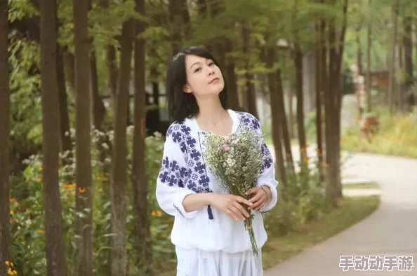 海角社区熟女：最新活动吸引众多女性参与，分享生活经验与情感交流，增进邻里关系