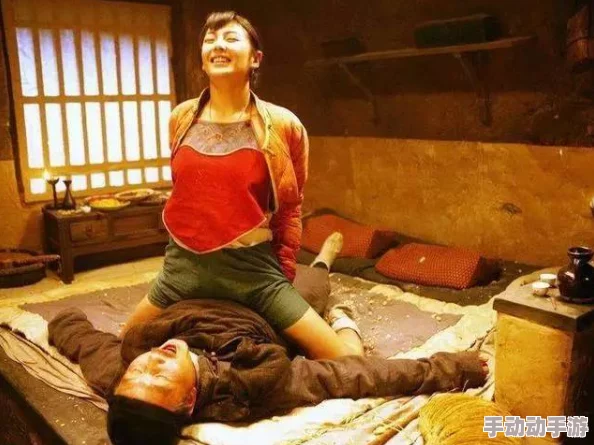 女同另类激情重口，网友们对此话题的看法各异，有人认为这是对性别和爱的大胆探索，也有人觉得过于偏激