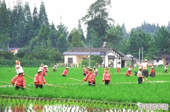 室外春雨绵绵室内欢声依旧:城市公园春季音乐会如期举行,吸引万名观众共度欢乐时光! 室外春雨绵绵室内欢声依旧:城市公园春季音乐会如期举行,吸引万名观众共度欢乐时光!