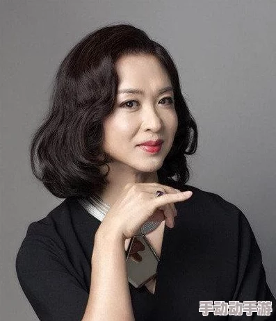 欧美性色黄：许多网友认为这种现象反映了文化差异，也有人担心其对青少年的影响，呼吁加强引导