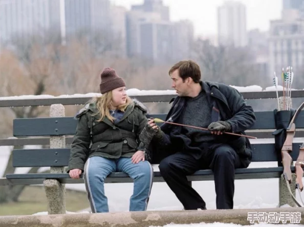 欧美骆驼趾现象引发热议，社交媒体上相关讨论持续升温，专家分析其文化影响与社会接受度变化