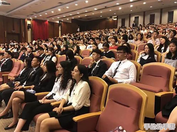 厕拍在线：新动态揭示了隐私保护与社交媒体之间的微妙关系，引发广泛讨论与关注