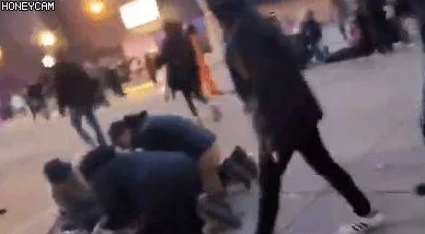 欧美金妇欧美乱妇视频引发热议，网友们对其内容和表现形式褒贬不一，讨论涉及文化差异与社会观念