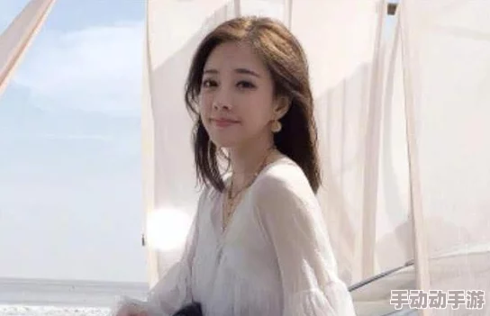 白丝jk:校园时尚新风潮,年轻女孩们的穿搭热潮引发网络热议! 白丝jk:校园时尚新风潮,年轻女孩们的穿搭热潮引发网络热议!