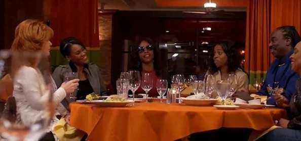 两女一夫伦理国产引发热议,网友纷纷表达看法,有人支持多元家庭观念,也有人质疑其道德底线 两女一夫伦理国产引发热议,网友纷纷表达看法,有人支持多元家庭观念,也有人质疑其道德底线