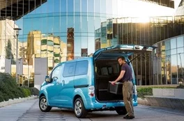 91精美日产nv二线三线：深入分析日产NV车型在二线和三线城市的市场表现与消费者偏好研究