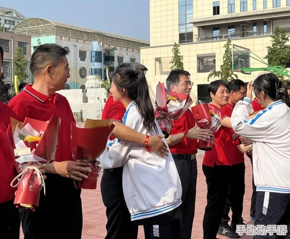 泰山成h人版136分钟，网友纷纷表示这部作品突破了传统界限，带来了全新的观影体验，引发热议