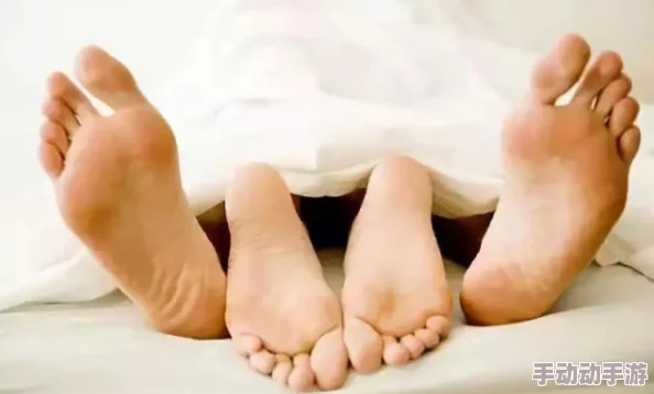 美女足交射精事件引发热议,网友热烈讨论背后的社会现象与文化影响! 美女足交射精事件引发热议,网友热烈讨论背后的社会现象与文化影响!