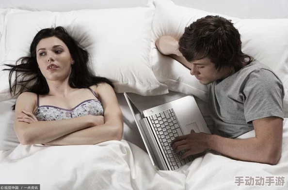 电车上强制波多野结衣：近日，社交媒体热议此事件，引发公众对公共场所行为规范的广泛讨论与反思