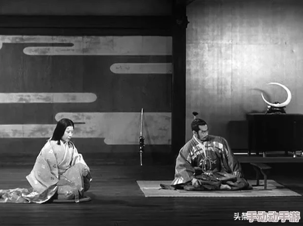 迷雾侦探第三章攻略：如何有效攻击机械蜘蛛并顺利通关详解