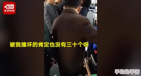 男女搞鸡：激情夜晚引发的疯狂事件，现场目击者惊呼不已！