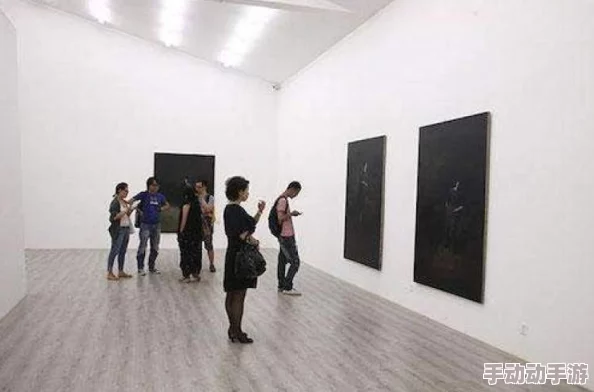 ＊图片引发热议，网友纷纷发表看法，有人认为其展现了独特的艺术风格，也有人质疑其真实性和意义