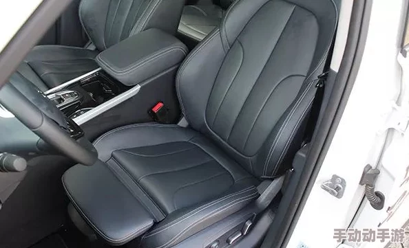 亚洲欧美偷拍自拍：最新动态与趋势分析，探讨该领域的发展现状及未来可能的变化方向