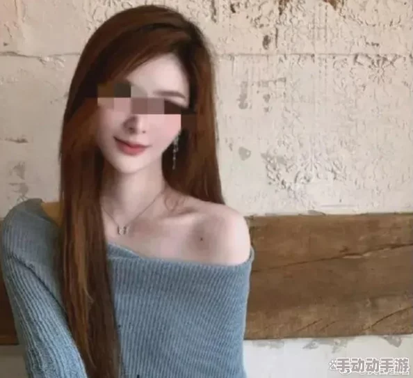 长腿美女被啪的欲仙欲死视频引发热议，网友纷纷表示这种内容过于低俗，不应传播