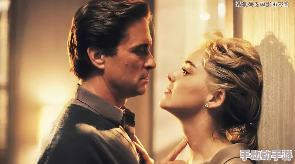 欧美五级片引发热议，观众反响两极，背后隐藏的文化冲突与社会现象令人深思！