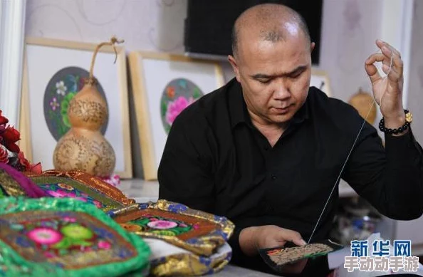 新疆女人做爰，网友纷纷表示对这一现象的关注，认为应加强对女性权益的保护与尊重