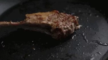 详细解析：创造与魔法游戏中黑椒羊排的制作方法与步骤介绍