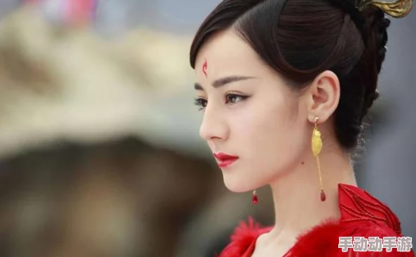 极品人体西西44f大尺度引发热议，网友纷纷表示对其艺术性和表现手法的不同看法，讨论颇为激烈