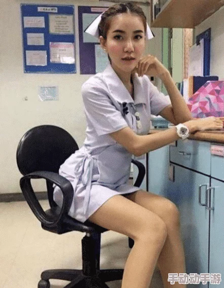 操日本护士：网友们对此事件的看法各异，有人表示愤怒，也有人认为这是对职业的不尊重，讨论热烈