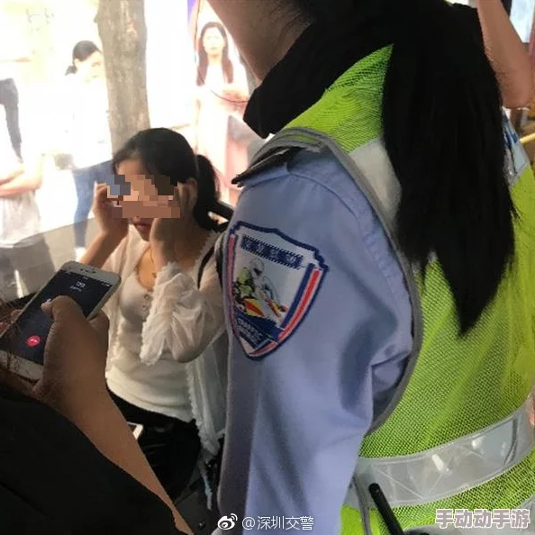 波多野结衣欲乱上班，许多网友对此表示惊讶，认为这可能是她对工作的热情，也有人担心其影响职业形象