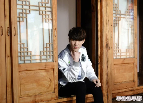 51cg莫里秀找爹：最新动态揭示其背后故事，引发网友热议与讨论，关注度持续攀升